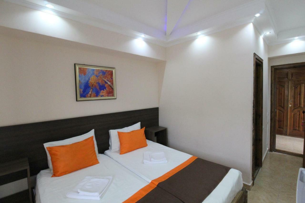 Saba Hotel Sekvetili Kültér fotó