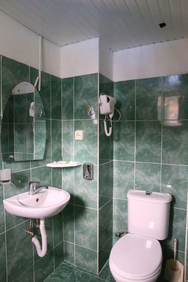 Saba Hotel Sekvetili Kültér fotó